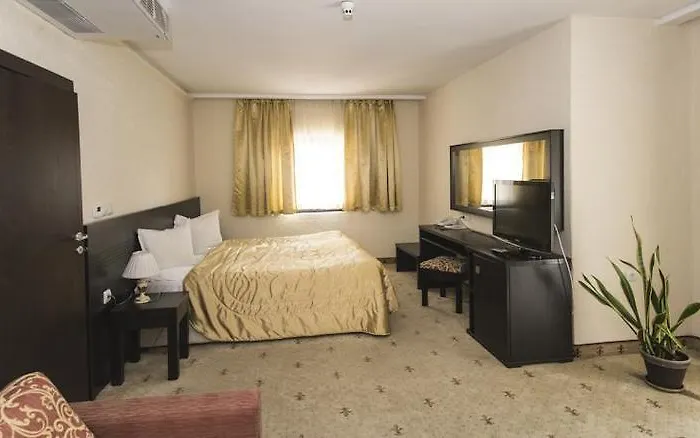 מלון Interhotel וליקו טורנובו