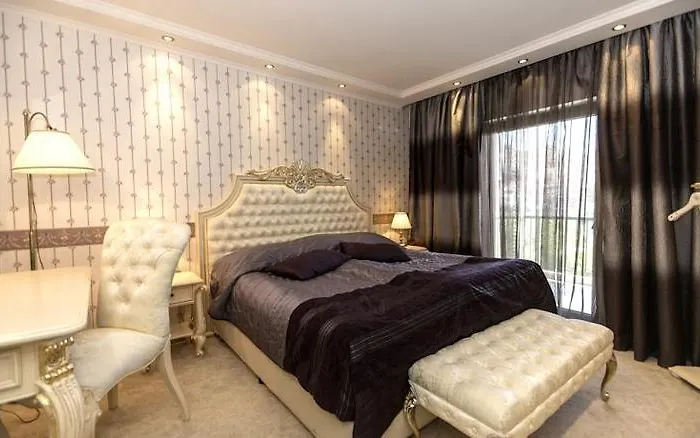 Interhotel וליקו טורנובו