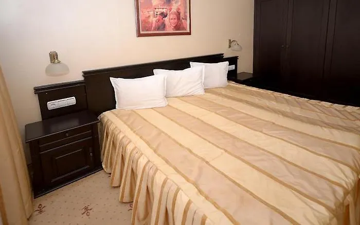 מלון Interhotel וליקו טורנובו