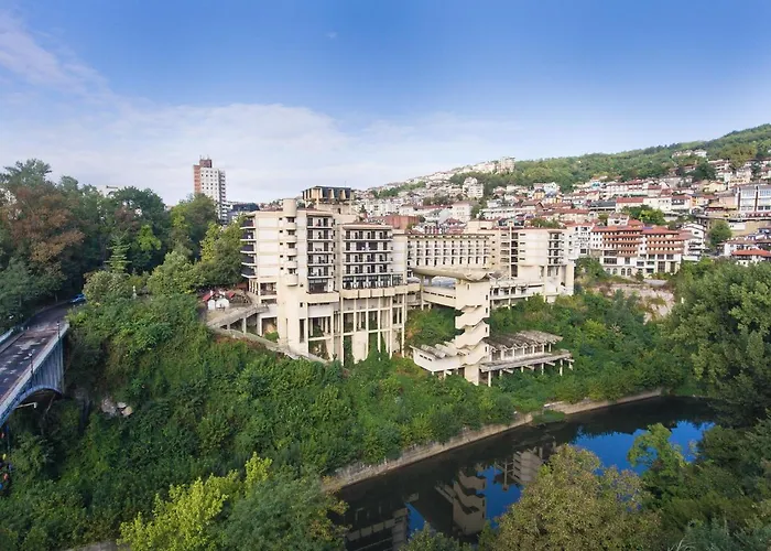 מלון Interhotel 4*